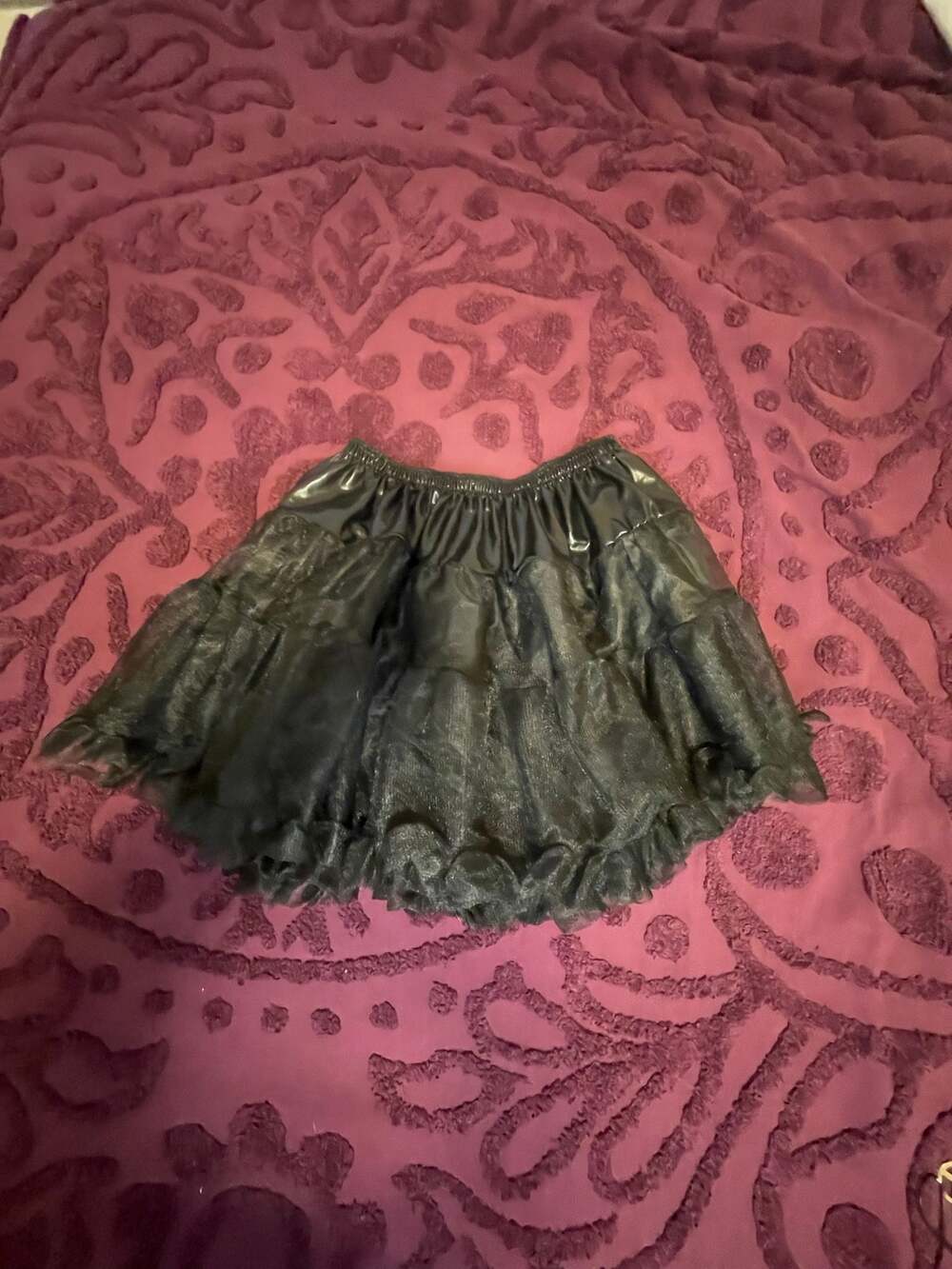 black too too